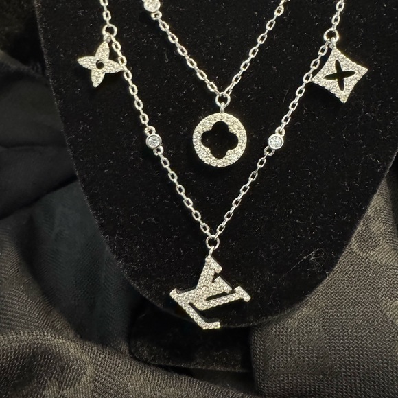 Louis Vuitton LV Logo Crystal Silver Necklace with Charms - Picture 2 of 8